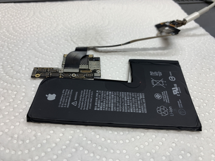 iPhone XS 借屍還魂起死回生記