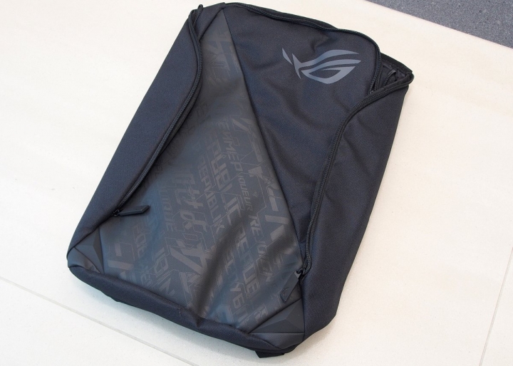 行動軍火庫 ASUS ROG STRIX SCAR III 電競筆電
