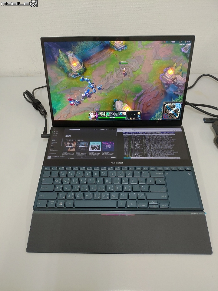 點我看大圖 華碩雙螢幕筆電 ZenBook Pro Duo UX581開箱