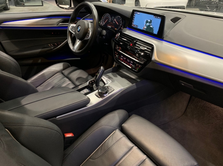 2017 BMW530I XDRIVE 抬頭顯示 電吸門  智慧頭燈