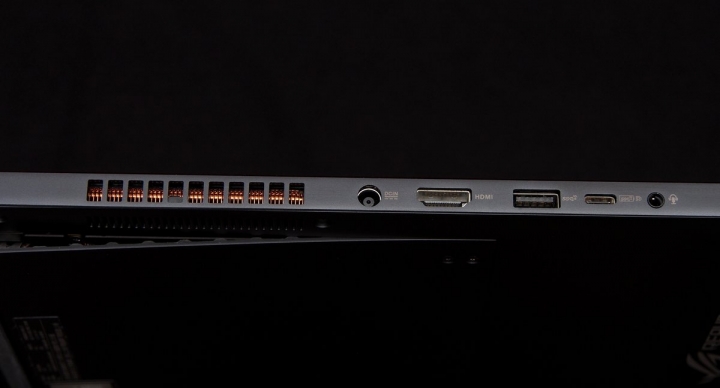 輕薄大螢幕 ASUS ROG 西風之神 Zephyrus S 快速開箱