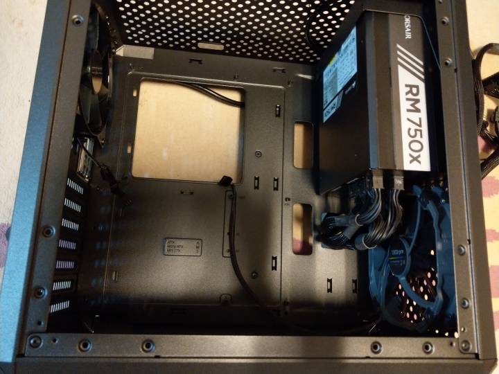 (圖多)酷媽Cooler Master MasterBox Q500L ATX機殼 8.25更新