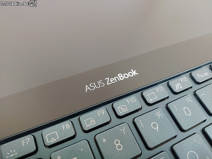 點我看大圖 華碩雙螢幕筆電 ZenBook Pro Duo UX581開箱
