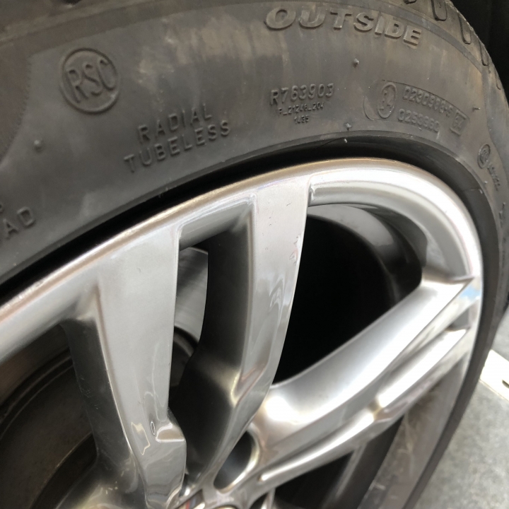 BMW 320i M Sport 輪框刮傷噴漆修復DIY