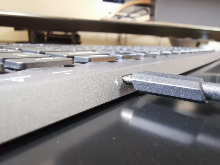 【開箱】超輕薄商務型鍵盤！irocks K81R 2.4G無線剪刀腳鍵盤