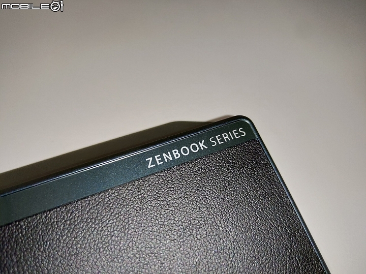 點我看大圖 華碩雙螢幕筆電 ZenBook Pro Duo UX581開箱