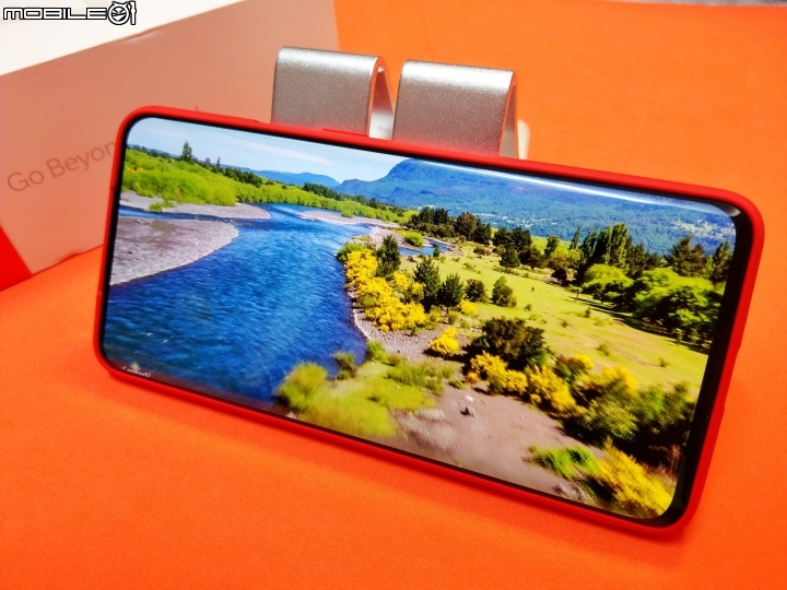 點我看大圖 OnePlus 7 Pro (1+7 Pro) 簡易開箱