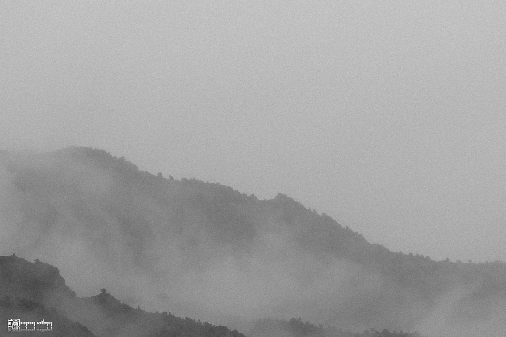 點我看大圖 她說天涯若是卷底片:離天空那麼近的地方