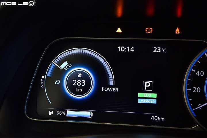 【賞實車】Nissan電動車Leaf進駐展間，完整內、外觀與空間、規格配備看分明！
