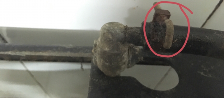 為什麼石油氣爐會銹成這樣？