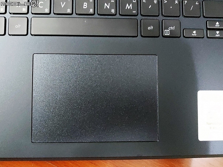 點我看大圖 窄邊框類電競筆電ASUS X571星夜黑開箱