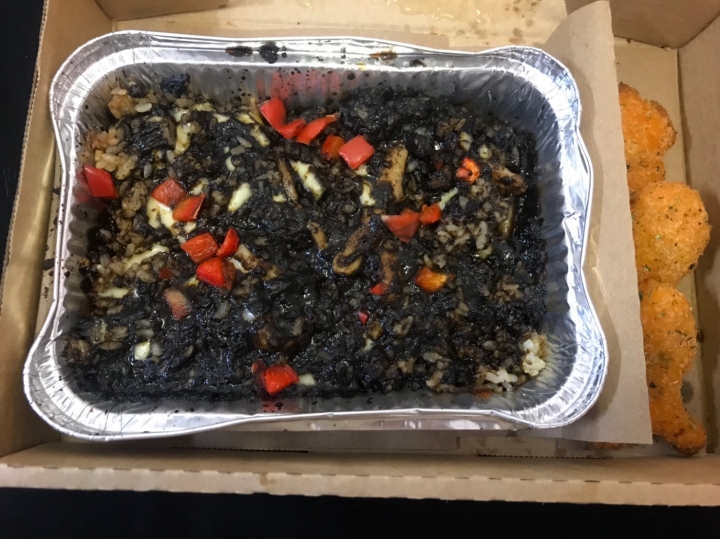 必勝客的墨魚燉飯&起司捲