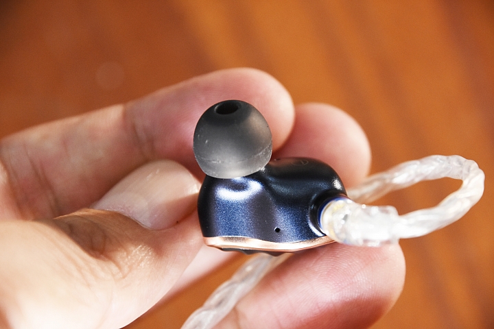 [開箱] FiiO FH7 一圈四鐵單晶銅鍍銀線材的 MMCX 可換線耳機