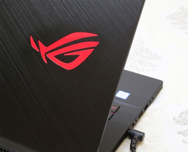 ROG西風M GU502入荷