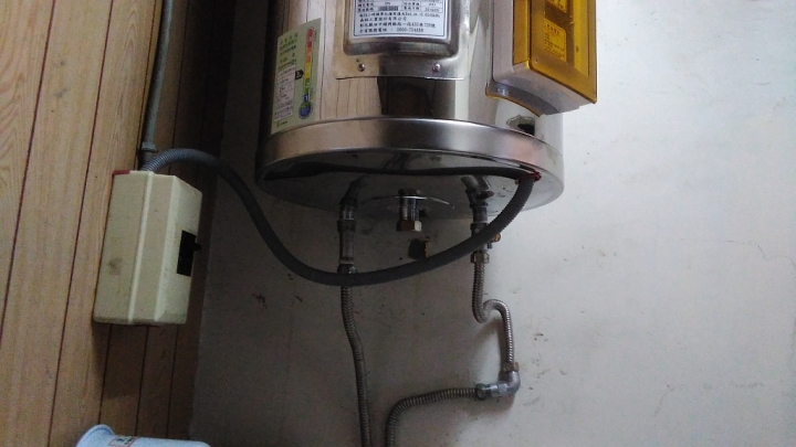 貯水型電能熱水器發出這種異音, 會有事嗎?
