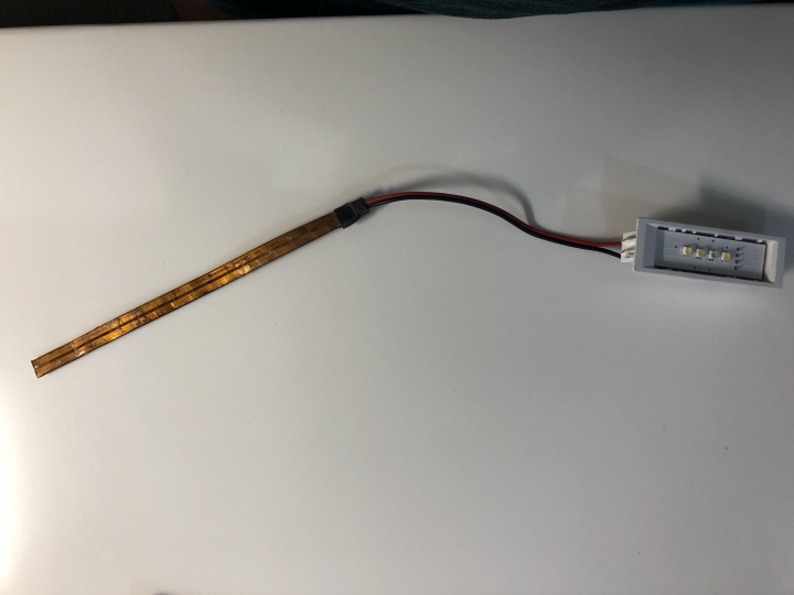 BMW 320i M Sport 超不專業室內燈增亮DIY