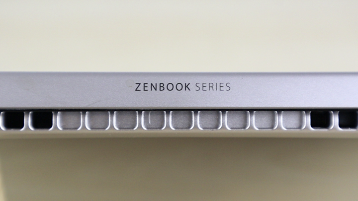 ZenBook UX333FA 使用心得與機身內部拆解