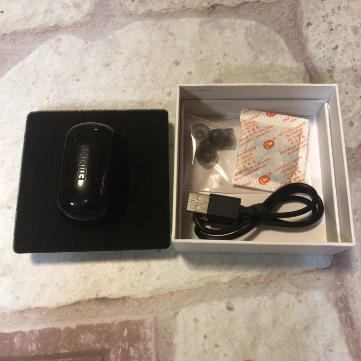 Edifier TWS1藍牙耳機開箱——高CP值新手入門款藍牙耳機