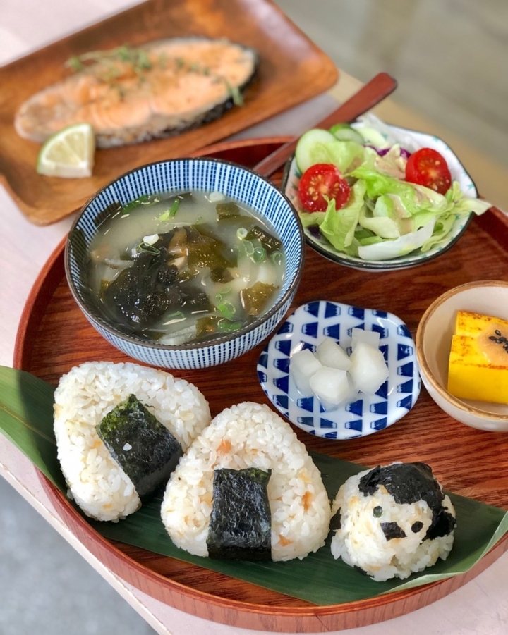 【日暖咖啡】桃園日式文青小店|企鵝飯糰|甜點蛋糕