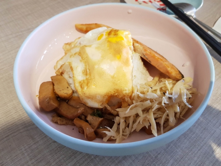 苗栗縣頭份市 尚順附近 [老派的約會] 早午餐 簡餐 下午茶 網美風格 公主風 超適合拍照呀~~ 氣氛佳 2019食記