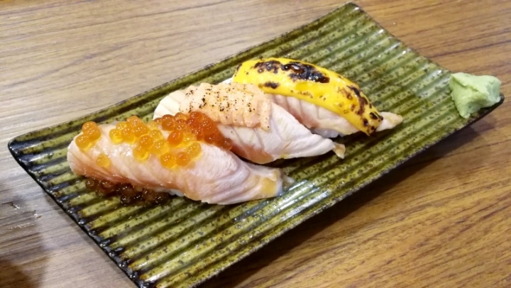 [桃園-中壢-威尼斯影城]坐著做--初陣壽司