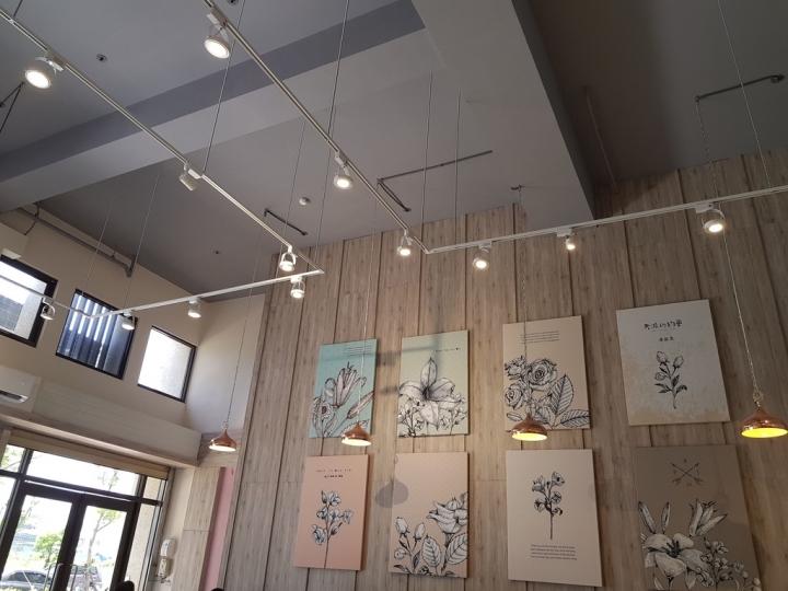 苗栗縣頭份市 尚順附近 [老派的約會] 早午餐 簡餐 下午茶 網美風格 公主風 超適合拍照呀~~ 氣氛佳 2019食記