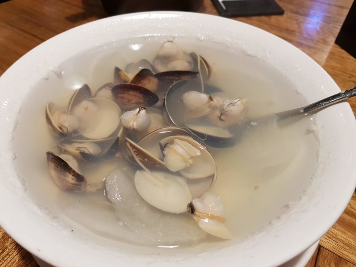 [開飯川食堂 台中大遠百店] 2019食記 川菜美食推薦之流口水雞明星菜色超有特色! 催淚蛋剝皮辣椒好組配~ 超級下飯~