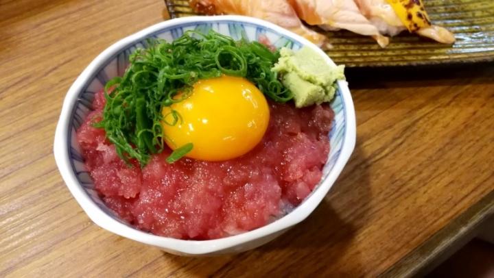 [桃園-中壢-威尼斯影城]坐著做--初陣壽司
