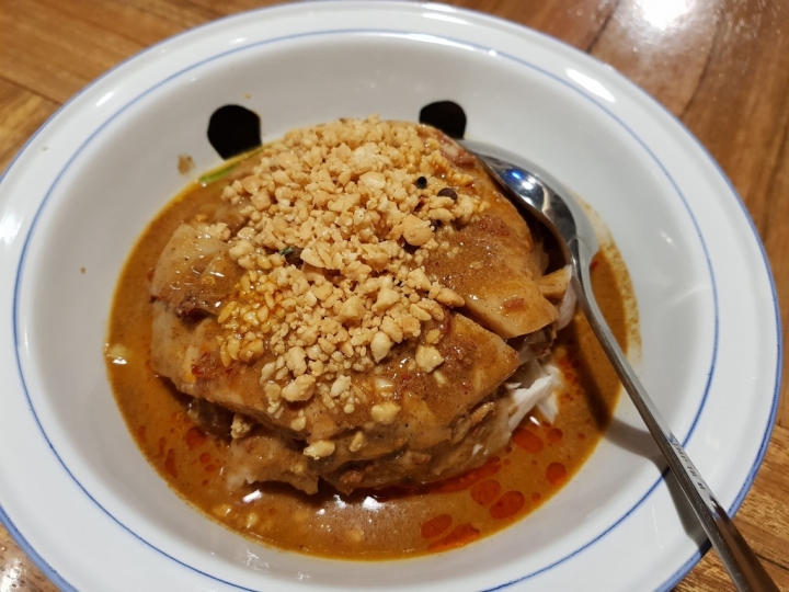 [開飯川食堂 台中大遠百店] 2019食記 川菜美食推薦之流口水雞明星菜色超有特色! 催淚蛋剝皮辣椒好組配~ 超級下飯~