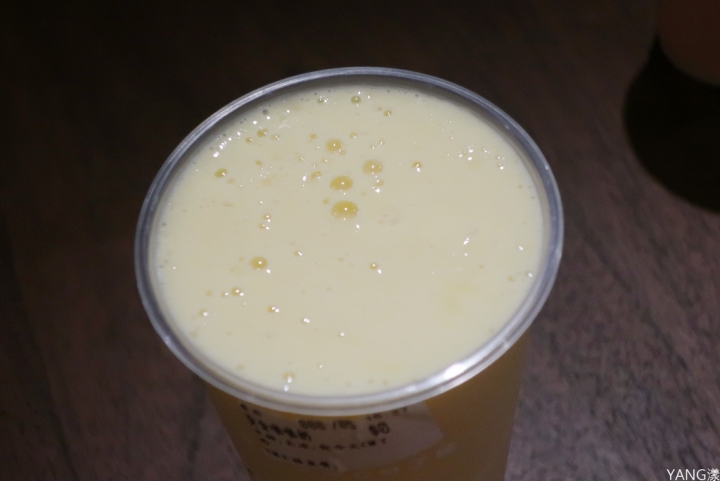 【士林】Classic Milk-CM啪啪奶士林無盡店，新鮮水果打成奶，店內用餐區好好拍