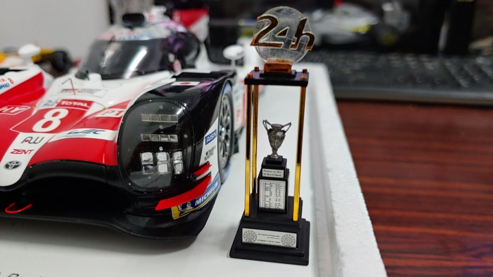 [開箱]1/18 SPARK Toyota TS050 2018