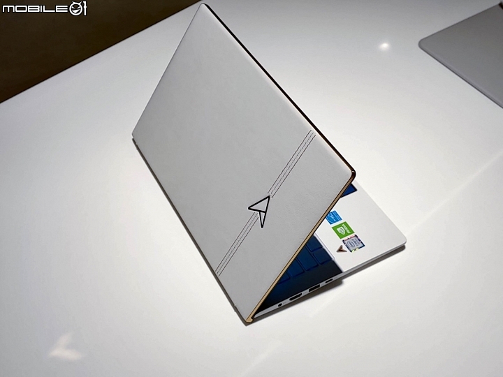 ZenBook Edition 30 白色高質感皮革精品筆電開箱