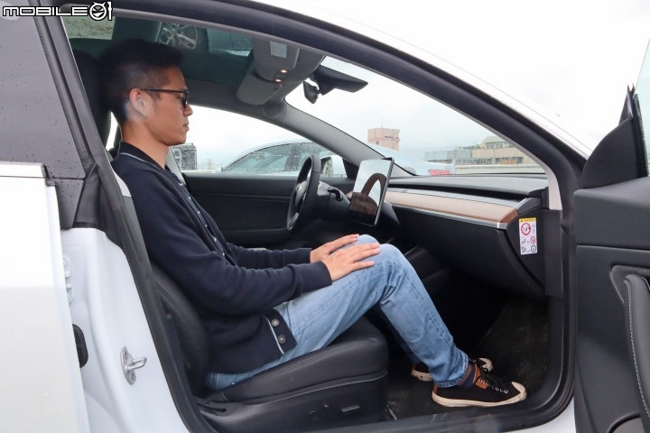 Tesla Model 3 Performance 試駕,科幻想像的現在進行式