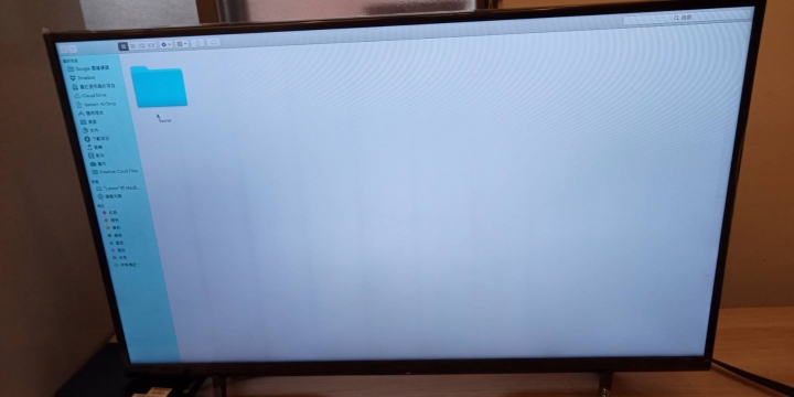 Sony 40W660E螢幕更換後中央區出現白色霧狀？