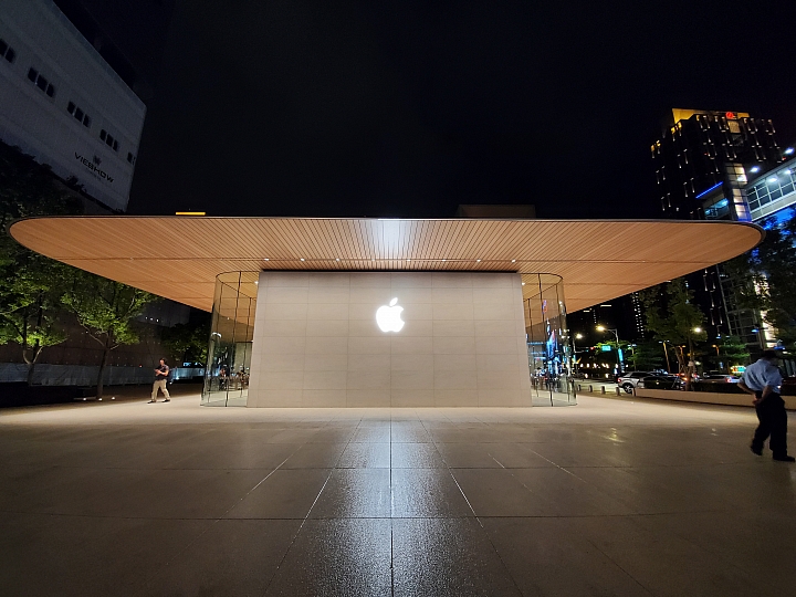 iPhone 11 Pro夜間試拍：更好的夜拍，都是一按即成（也跟Note10+比對一下）