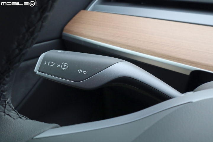Tesla Model 3 Performance 試駕,科幻想像的現在進行式