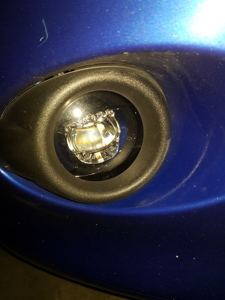[DIY] Focus MK3 改轉向輔助燈 + 通用型原廠 6W LED 霧燈(非福燦)