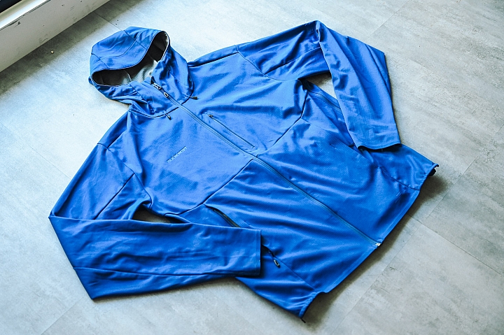 [ 開箱啦 ] Mammut 長毛象 Ultimate V SO Hooded 輕薄軟殼外套首選