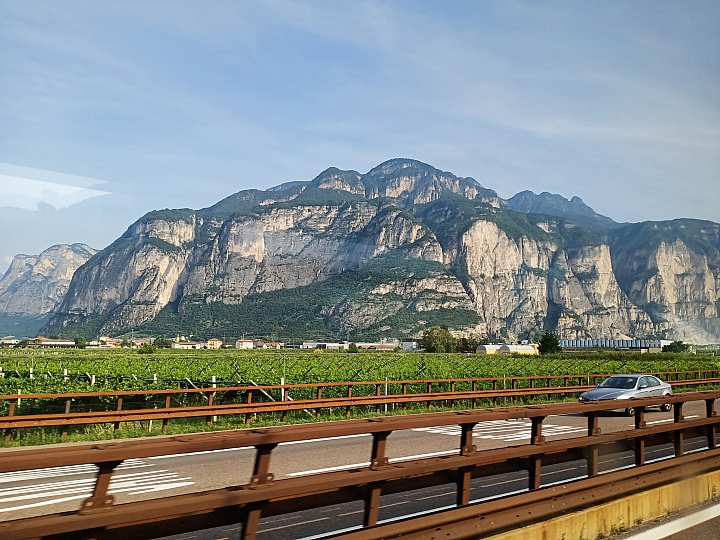 鐵馬騎幻旅程 maktub - 義瑞法之旅   （最終篇 : 巴黎戴高樂機場   全文完）