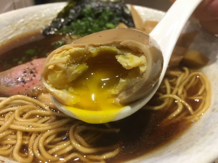 [食記] 雙豚拉麵(双豚ラーメン)，台灣新北板橋價格親民的美味拉麵！