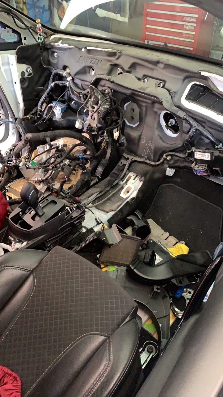 FORD Fiesta 2014 車主請務必「自費」加裝冷氣濾網。