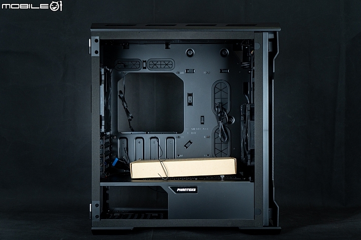 點我看大圖 穠纖合度的Evolv (? Phanteks Enthoo Evolv MATX