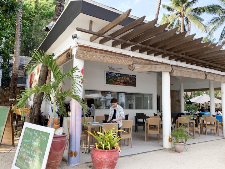 【2019長灘島】夢幻白色沙灘上的私密餐廳「 Wahine Beach Bar & Restaurant 」