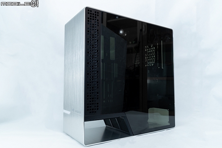 點我看大圖 時尚典雅、絲絲入扣 INWIN 905 開箱
