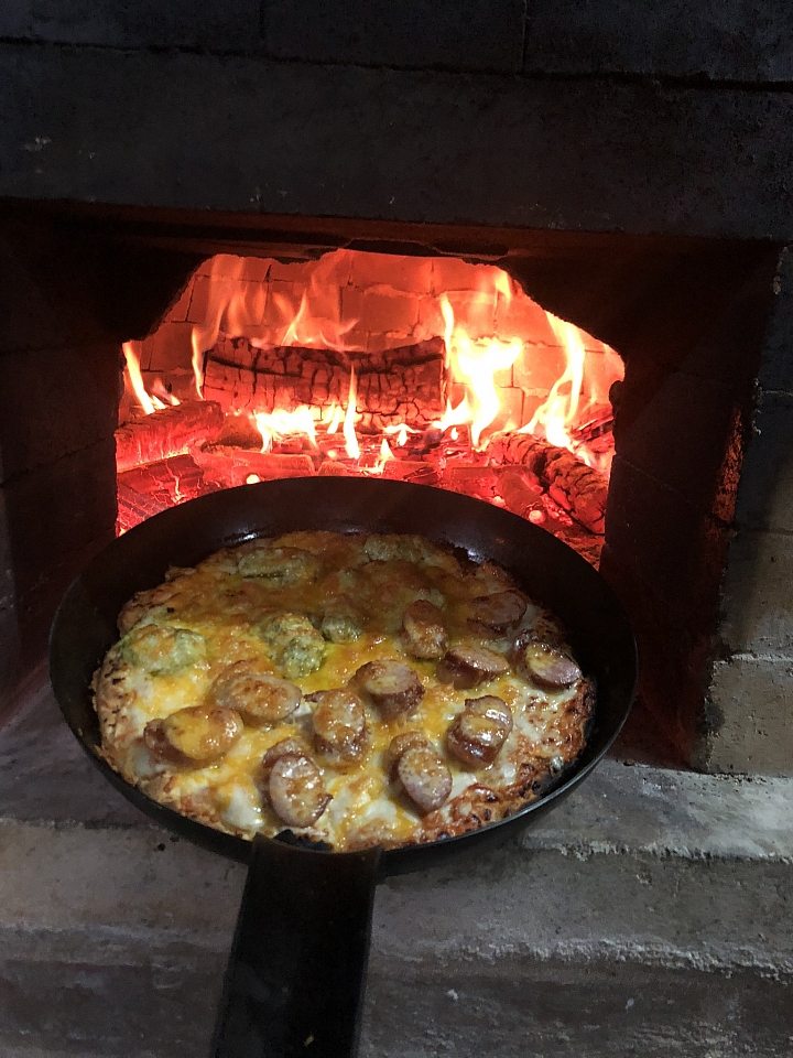 窯烤配備再升級，生火超簡單! 風雨交加的夜晚，瘋狂窯烤20個pizza!