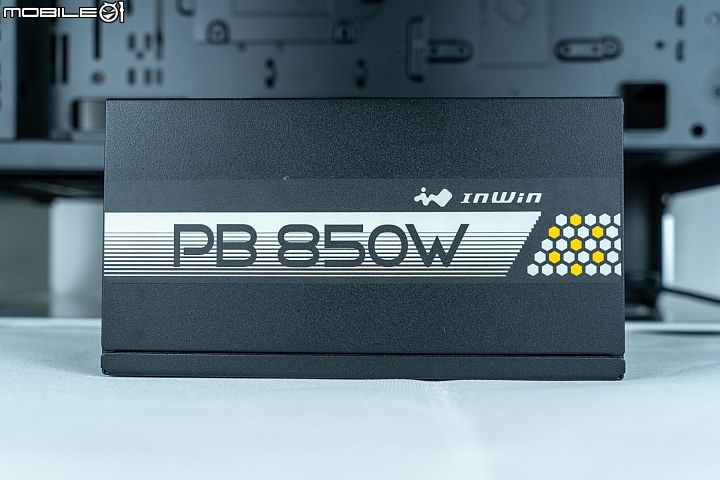 點我看大圖 時尚典雅、絲絲入扣 INWIN 905 開箱