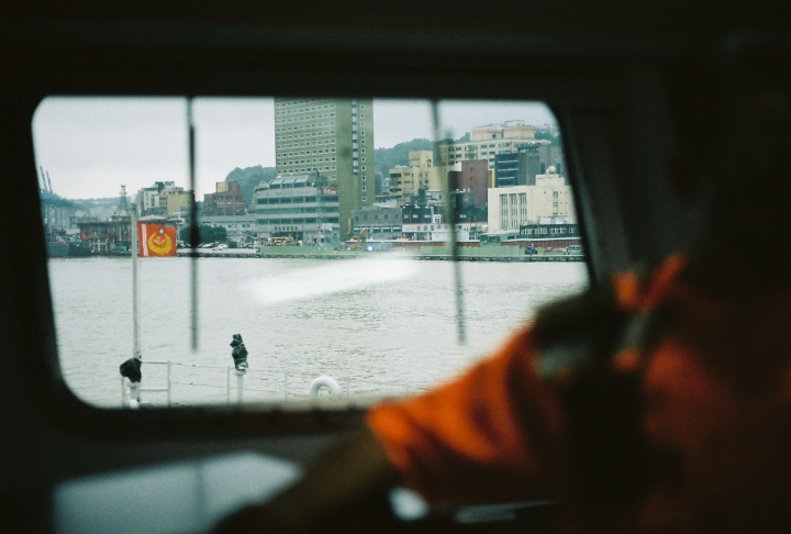 [Canon EOS 300]黑輪知性之旅[Kodak 200][50mm]