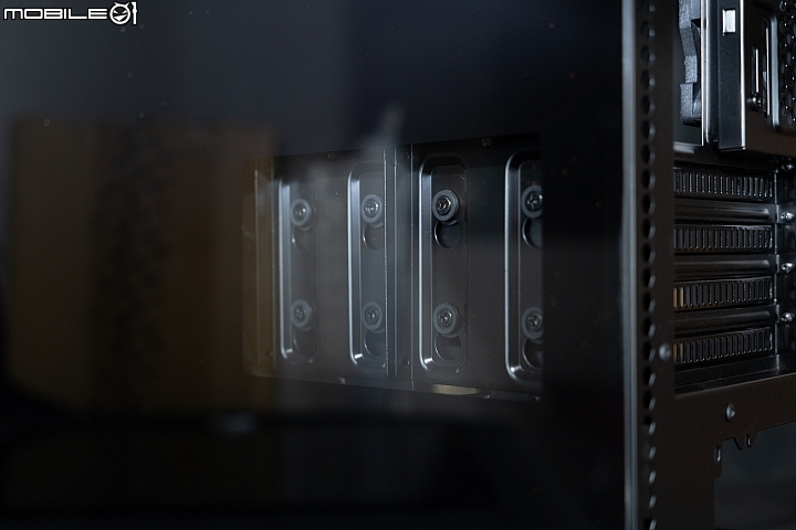 點我看大圖 穠纖合度的Evolv (? Phanteks Enthoo Evolv MATX