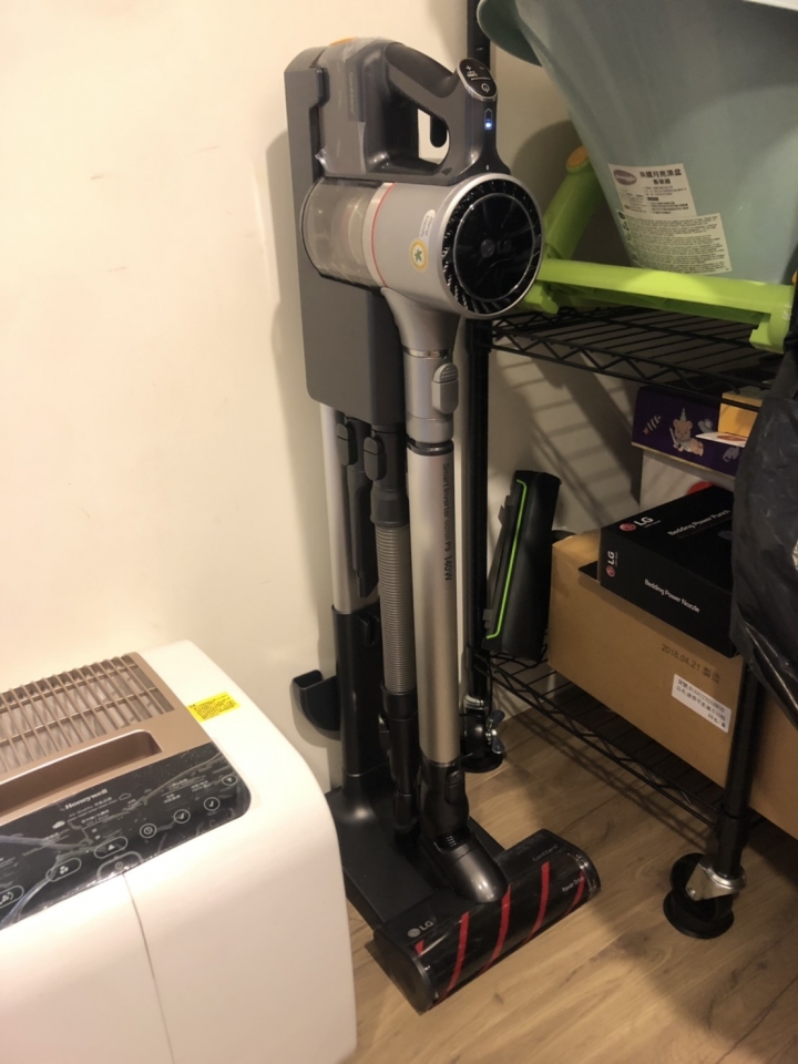 (LG A9+吸拖) + Bissell 1132L吸拖二合一 + IRobot5系列 + Philips 6132 + 小綠使用心得