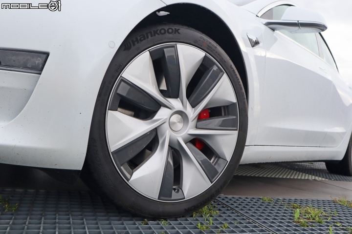 Tesla Model 3 Performance 試駕,科幻想像的現在進行式